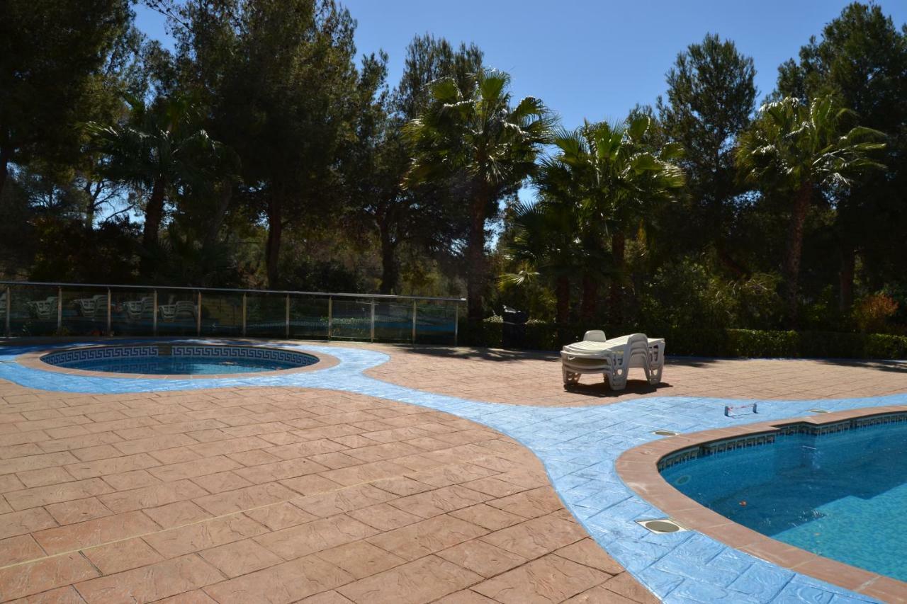 Lovely Familiar Apartment With Pool In Cap Salou Eksteriør bilde